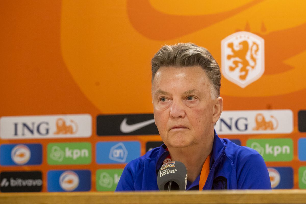 Louis van Gaal over oproepen Kjell Scherpen: 'Er is een tekort aan talentvolle keepers in Nederland'