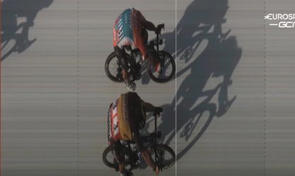 🎥 | Wie is de winnaar? Bizarre fotofinish bij openingsrit Ronde van de VAE