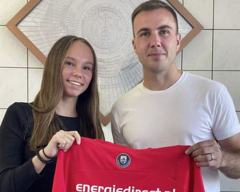 🎥😍 | Mario Götze gaat friet bakken op date met oplettend meisje