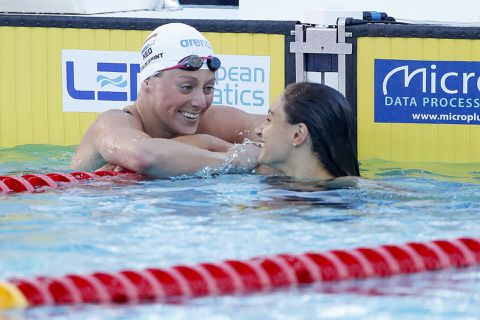 Kira Toussaint en Maaike de Waard naar de EK-finale op 100 meter rugslag in Rome