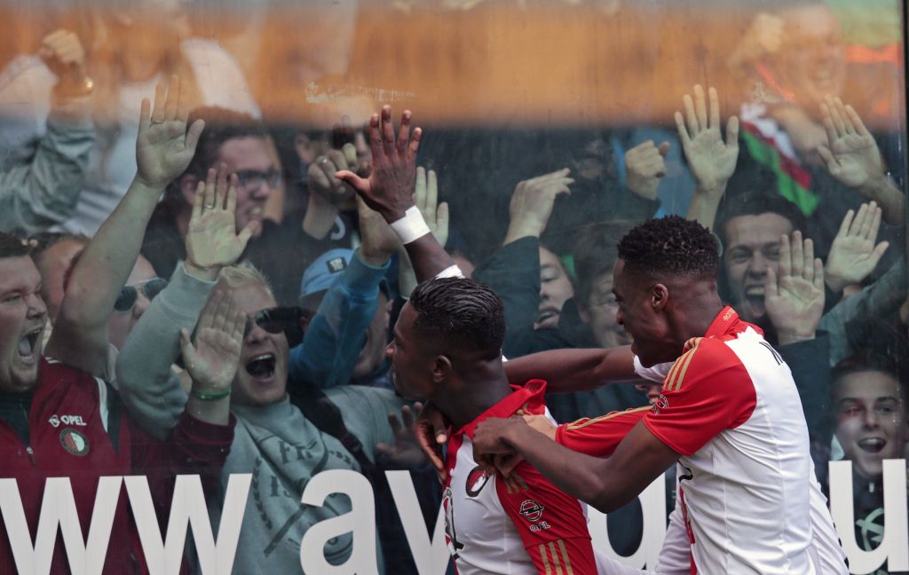 Elia en Kongolo vraagteken voor topper tegen Ajax