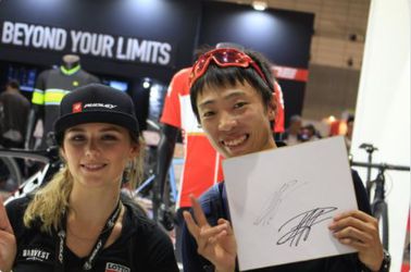 Puck Moonen ook in Japan super populair (video)