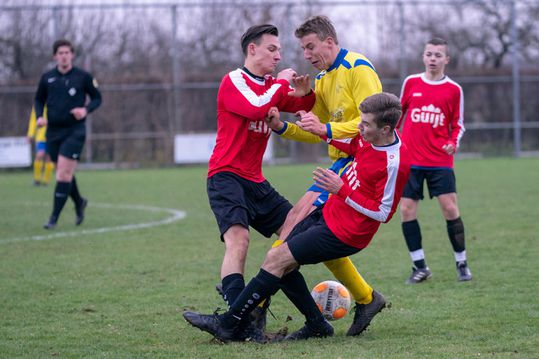 Amateurploegje geloofde bij 7-0 achterstand met rust nog in resultaat; verliest met 17-0