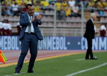 Bondscoach Venezuela: 'Paraguayaanse hoeren wilden mijn spelers afleiden'