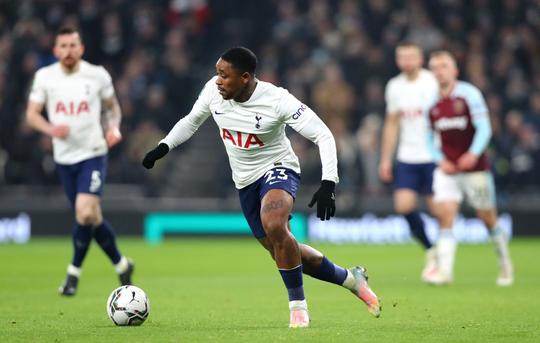🎥 | Spurs-trainer wil Steven Bergwijn niet naar Ajax laten gaan: 'Geen speler zoals hij in selectie'