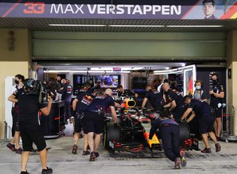 Interessant! Verstappen kiest (noodgedwongen) voor andere bandenstrategie dan Hamilton
