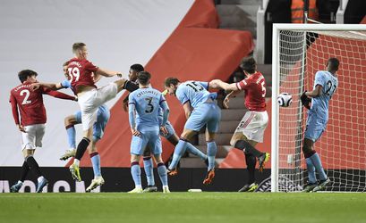 Manchester United wint nipt van West Ham en kan CL-ticket ruiken