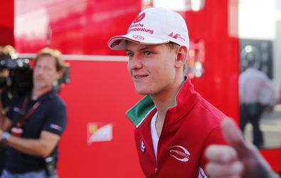 Mick Schumacher promoveert naar topteam Formule 3