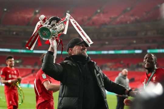 Liverpool-trainer Jürgen Klopp vol ambitie na binnenhalen 1e prijs: 'Dit is het begin'