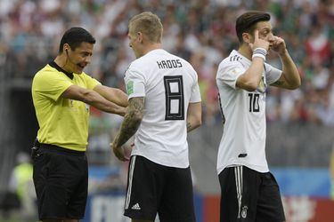 Toni Kroos vindt reden om te stoppen van Mesut Özil dikke onzin