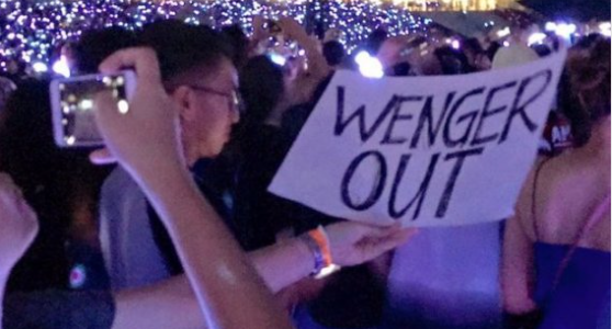 Van WWE tot Trump-demonstratie: Wenger out!