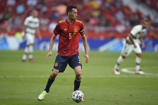 Ook Sergio Busquets sneerde naar Rafael van der Vaart: 'Geen respect'