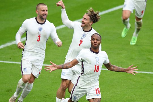 🏴󠁧󠁢󠁥󠁮󠁧󠁿 | Is it coming home?! Sterling en Kane schieten Engeland voorbij Duitsland