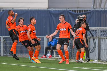 🎥 | FC Volendam na 1 helft tegen FC Den Bosch heel dicht bij promotie naar Eredivisie