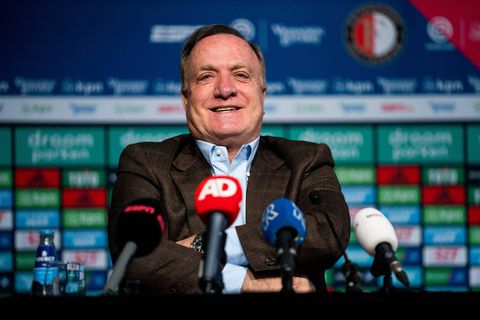 Feyenoord-trainer Dick Advocaat geeft zijn hele tactiek tegen Ajax al bloot