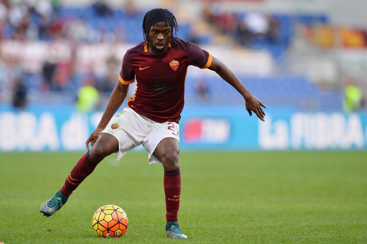 Gervinho misdraagt zich op het veld in China (video)