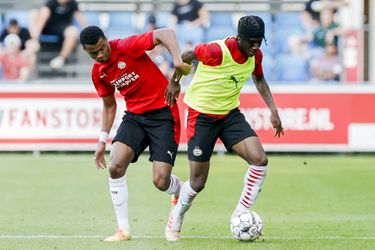 Cody Gakpo en Noni Madueke nog zeker 3 wedstrijden niet in actie voor PSV