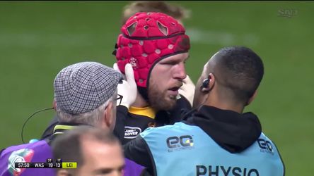 HAHA! Engelse rugbyer belachelijk gemaakt door vriendin (video)