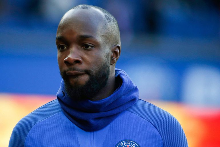 Lassana Diarra kapt gelijk met voetbal nadat PSG zijn contract in de prullenbak mikt