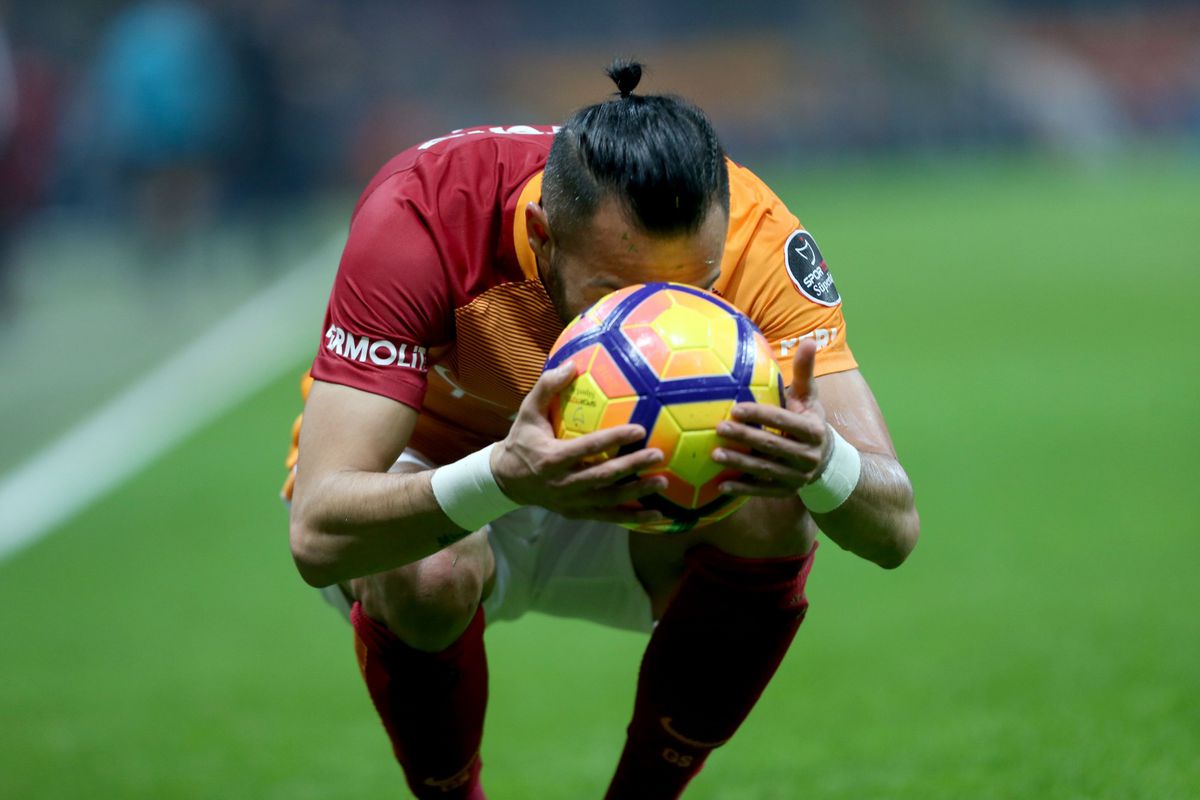 Koploper Besiktas wint van Galatasaray