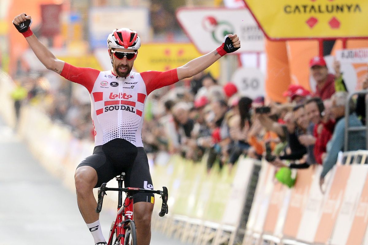 De Gendt is peloton voor zoveelste keer te slim af en pakt 1ste etappe Ronde van Catalonië