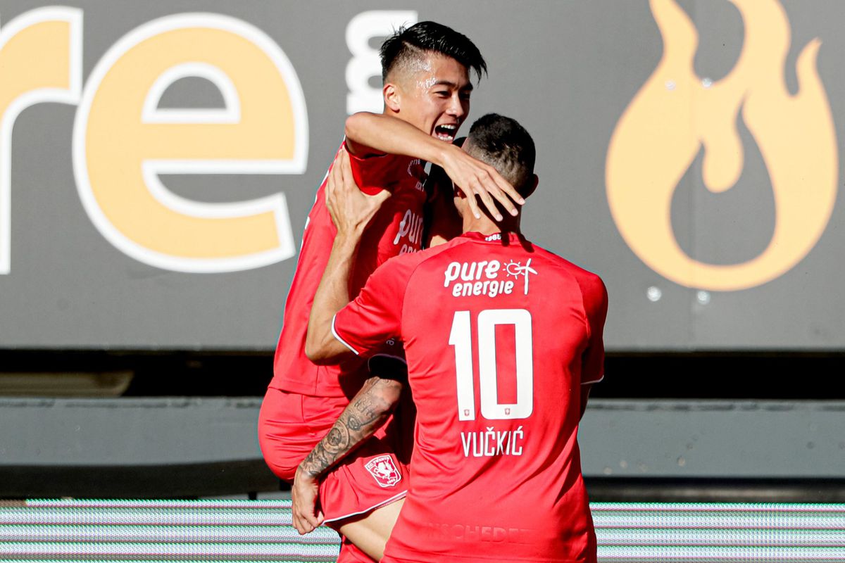 FC Twente is ondanks rode kaart te sterk voor Fortuna Sittard