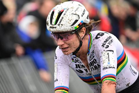 Marianne Vos moet verplicht 10 dagen rusten na behandeling aan bekkenslagader