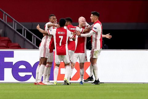 Ajax heeft na 1-1 bij PSV 99 procent kans op de titel, 1 club heeft een nóg hoger percentage