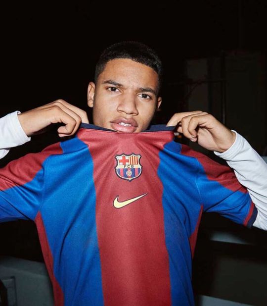 WAUW: Nike brengt 'limited edition' van legendarisch Barça-shirt uit '98/'99 op de markt