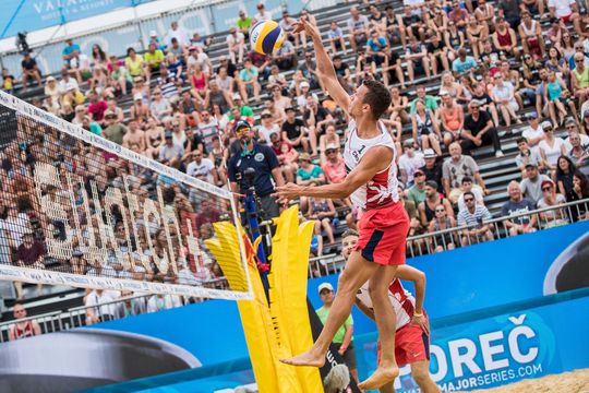 Kersverse Tottenham-speler Perisic was ook professioneel beachvolleyballer