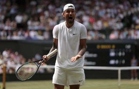 Bad Boy Kyrgios betaalt 20.000 pond aan tennisfan die hij op Wimbledon van dronkenschap beschuldigde