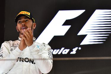 Hamilton gooide er met de pet naar na wereldtitel: 'Ik gaf niet meer 100 procent'