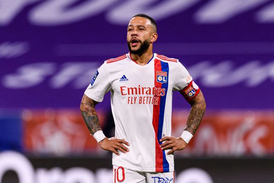 Memphis krijgt trap na van Lyon-directeur: ‘Hij is geen Messi, Ronaldo, Neymar of Mbappé’