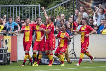 Go Ahead Eagles oefent tegen Emmen