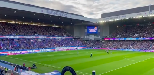 🎥 | Terugzien! Rangers-supporters laten Ibrox kolken op Tina Turner: 'Simply the best!'