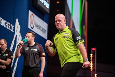 Michael van Gerwen niet bang voor EK-clash met Gian van Veen: 'Interesseert mij geen reet'