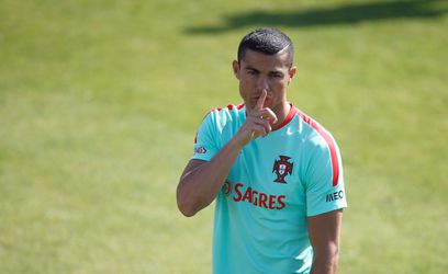 GENIAAL! Clubs reageren briljant op mogelijk vertrek Ronaldo