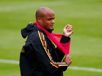 Trainer Kompany geeft zichzelf geen speeltijd in eerste oefenwedstrijd Anderlecht