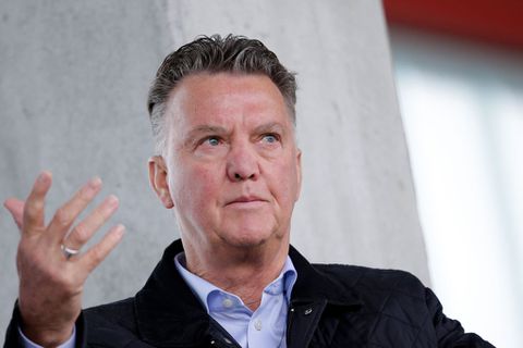 'Belangrijke mensen bij KNVB onderweg naar Portugal voor gesprek met Louis van Gaal'