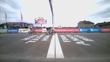 📸 | Fotofinish in Amstel Gold Race: Wout van Aert wint met millimetertje verschil