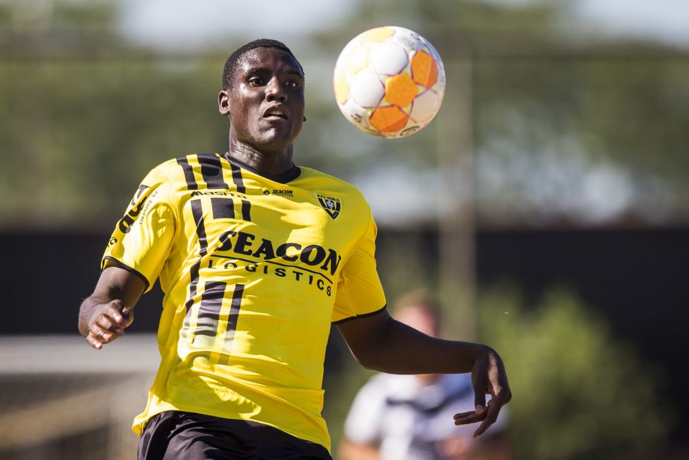 Voorbereiding: VVV'er Mlapa dik topscorer, Vitesse heeft moeite met scoren