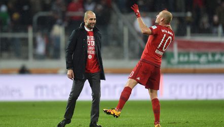 Robben in Duitsland uitgefloten na schwalbe tegen Verbeek en Co