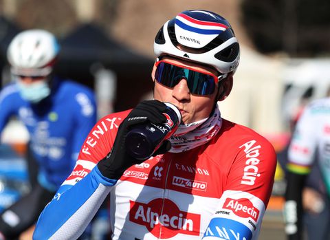 Dit staat op het menu voor Dumoulin, Van der Poel en alle andere renners in 2e rit Ronde van Zwitserland