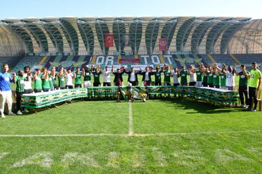 Typisch? Turkse voetbalclub haalt 26 (!) nieuwe spelers tijdens transferwindow