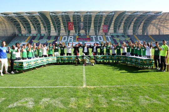 Typisch? Turkse voetbalclub haalt 26 (!) nieuwe spelers tijdens transferwindow