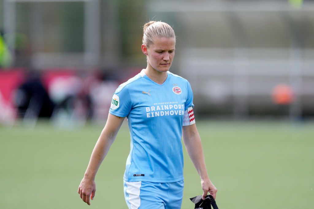 PSV-speelster Van den Berg na mislopen titel: 'Blijkbaar zijn we daar nog niet klaar voor'