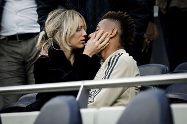 Vriendin van David Neres is woedend: 'Ajax geeft helemaal niets om hem'