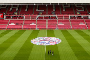 TV-gids: op deze zender kijk je naar PSV - Feyenoord en AZ - Ajax