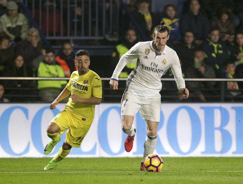 Villarreal-speler schreeuwt naar fans die stadion vervroegd verlaten (video)