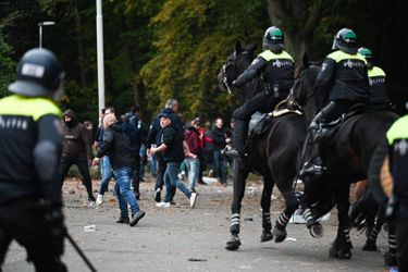 Ook nog rellen bij Gelderse Derby: NEC-supporters zoeken mot met de politie